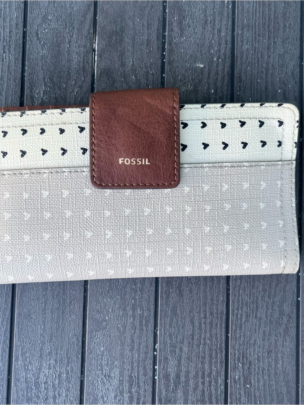 Fossil Cream Wallet with Brown Tab and Heart Accent